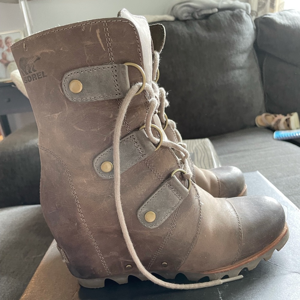 Sorel Joan of Arctic Mid wedge boot